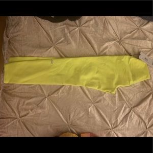 Neon yellow ALO 7/8 airbrush legging